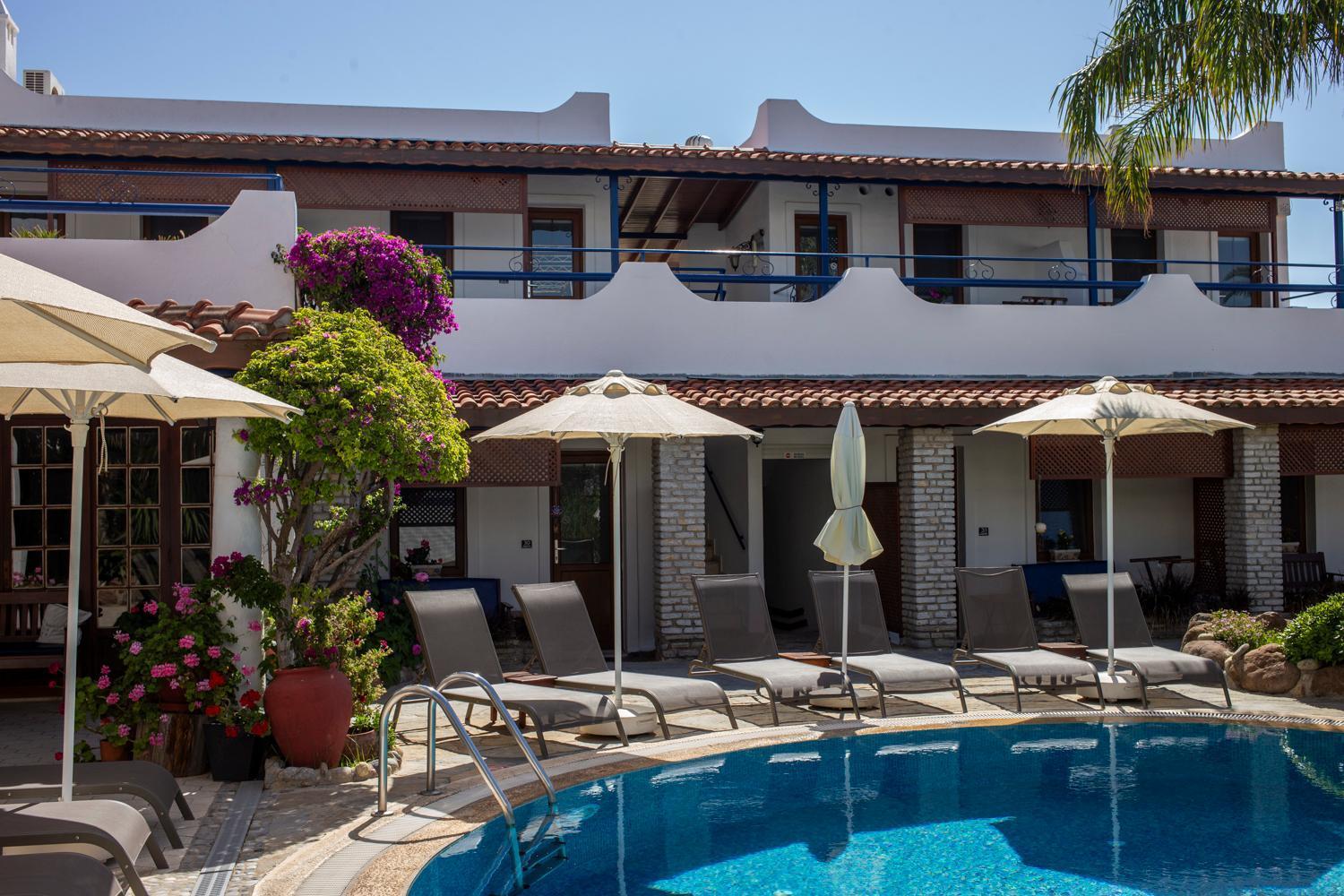 Uzhan Beach Hotel Bitez Exterior photo