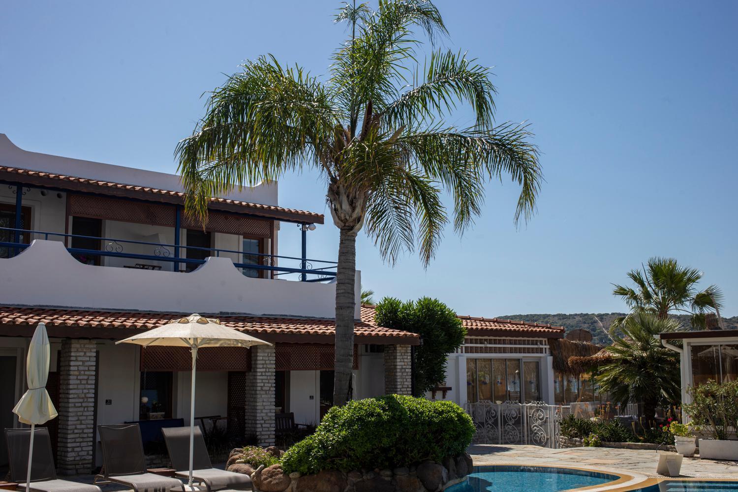 Uzhan Beach Hotel Bitez Exterior photo