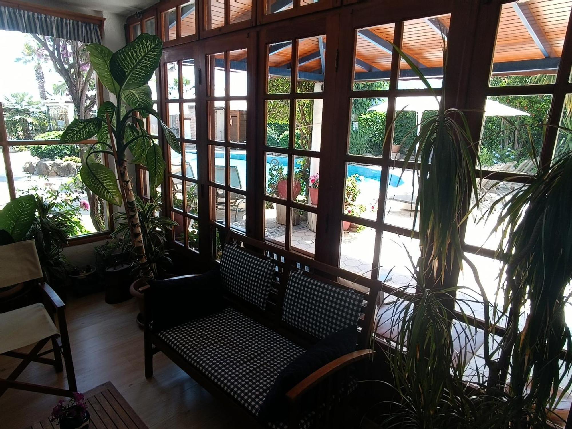 Uzhan Beach Hotel Bitez Exterior photo