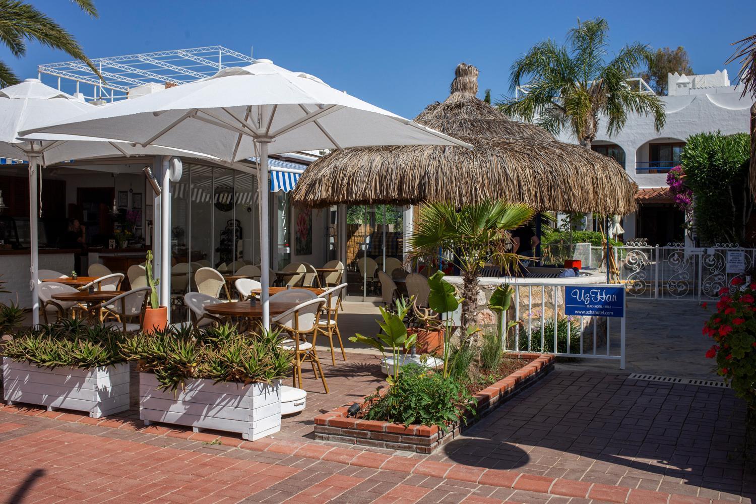 Uzhan Beach Hotel Bitez Exterior photo