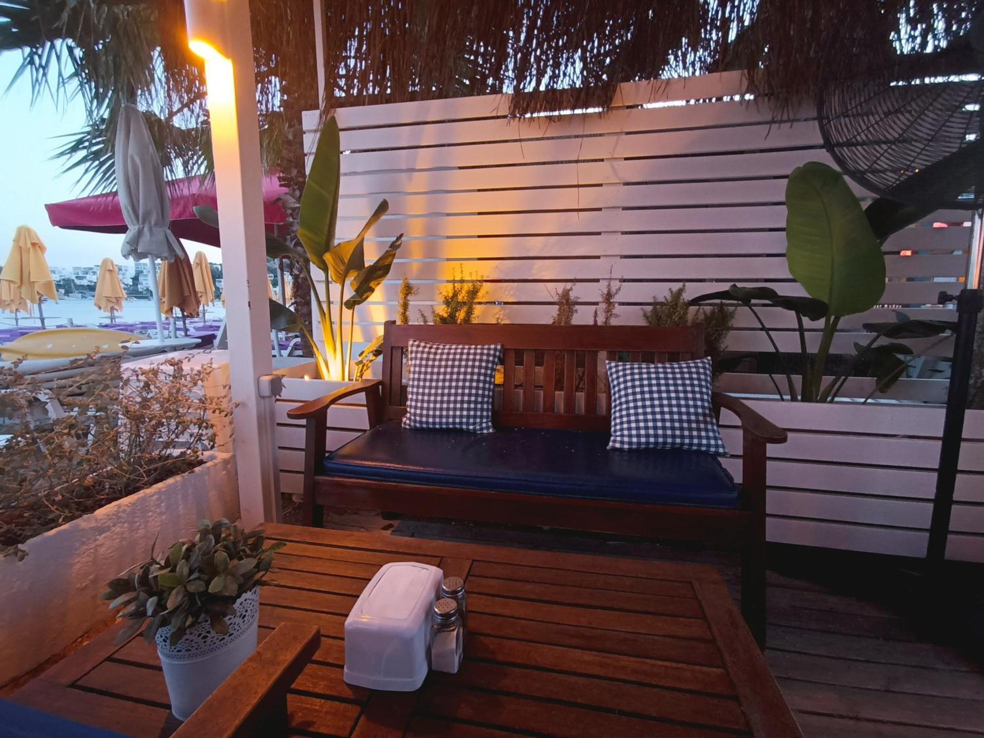 Uzhan Beach Hotel Bitez Exterior photo